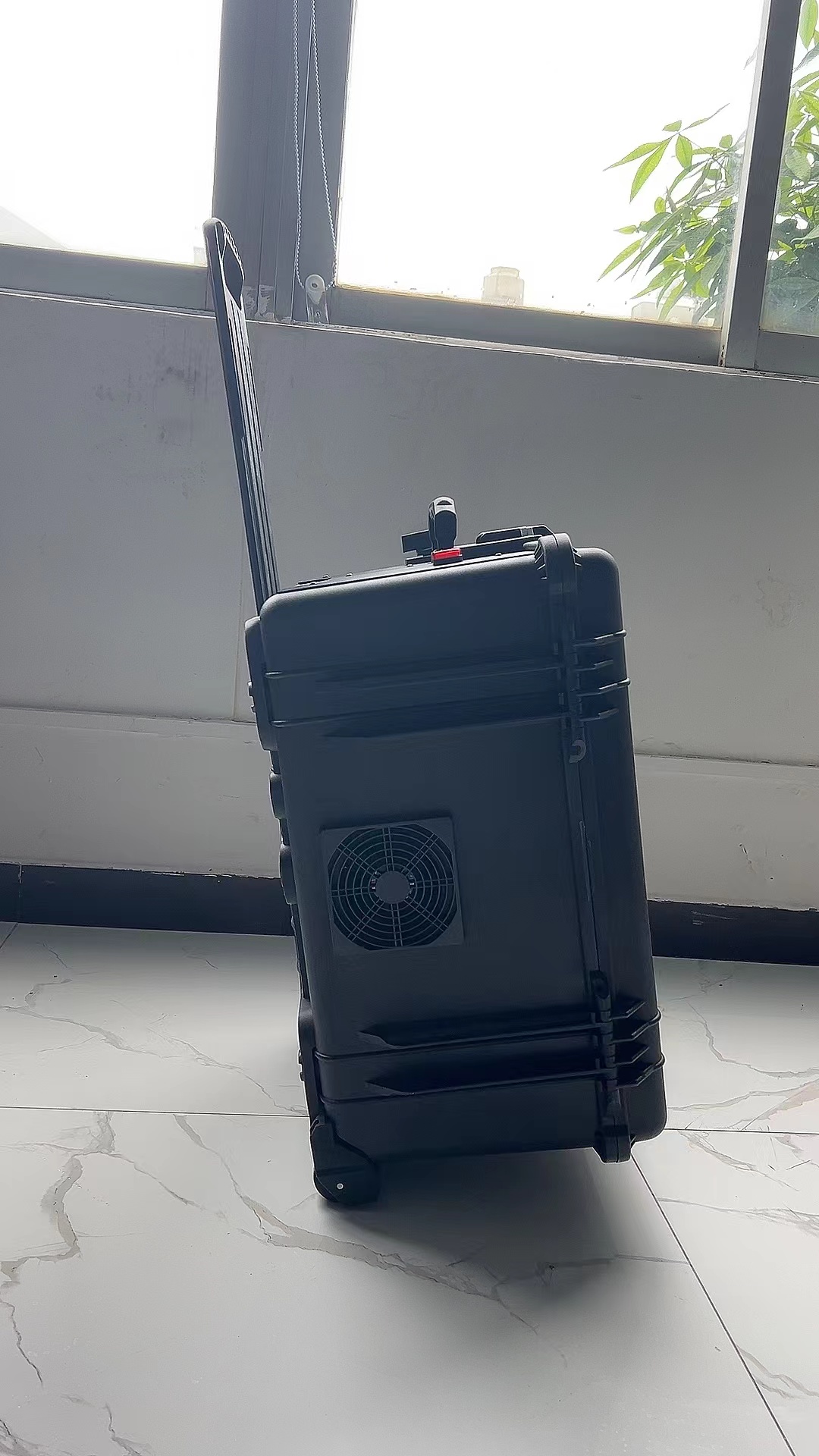 官渡手拉箱型移动通信干扰器